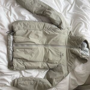 Arc'teryx Women's Jacket - Light Gray and Black